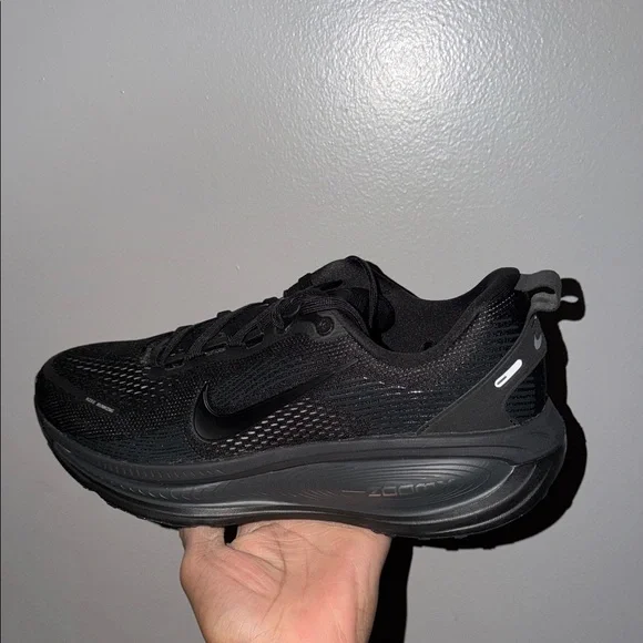 Nike Men’s Black ZoomX Athletic Shoes - Picture 2 of 5